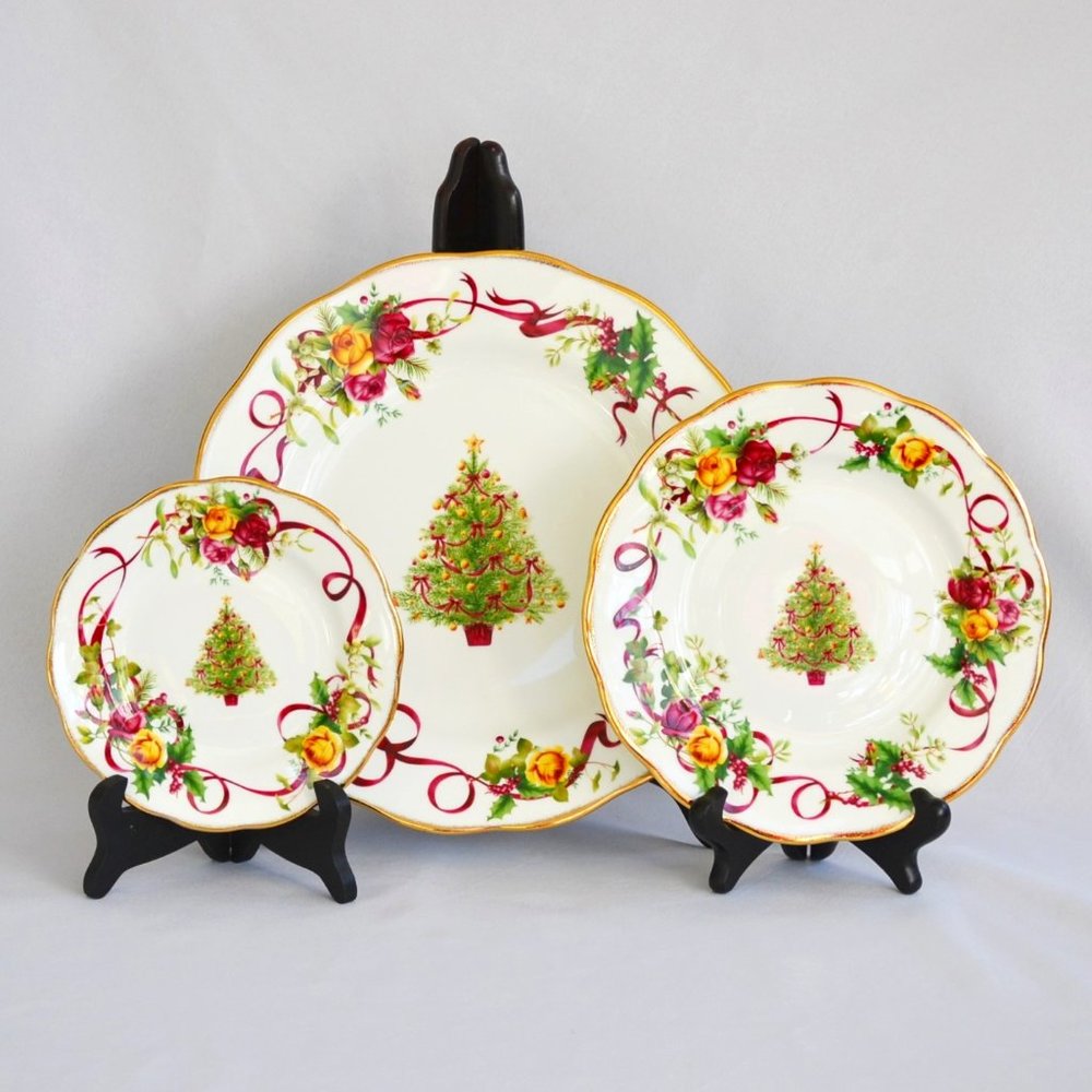 Royal Albert Old Country Roses Christmas Tree Plates